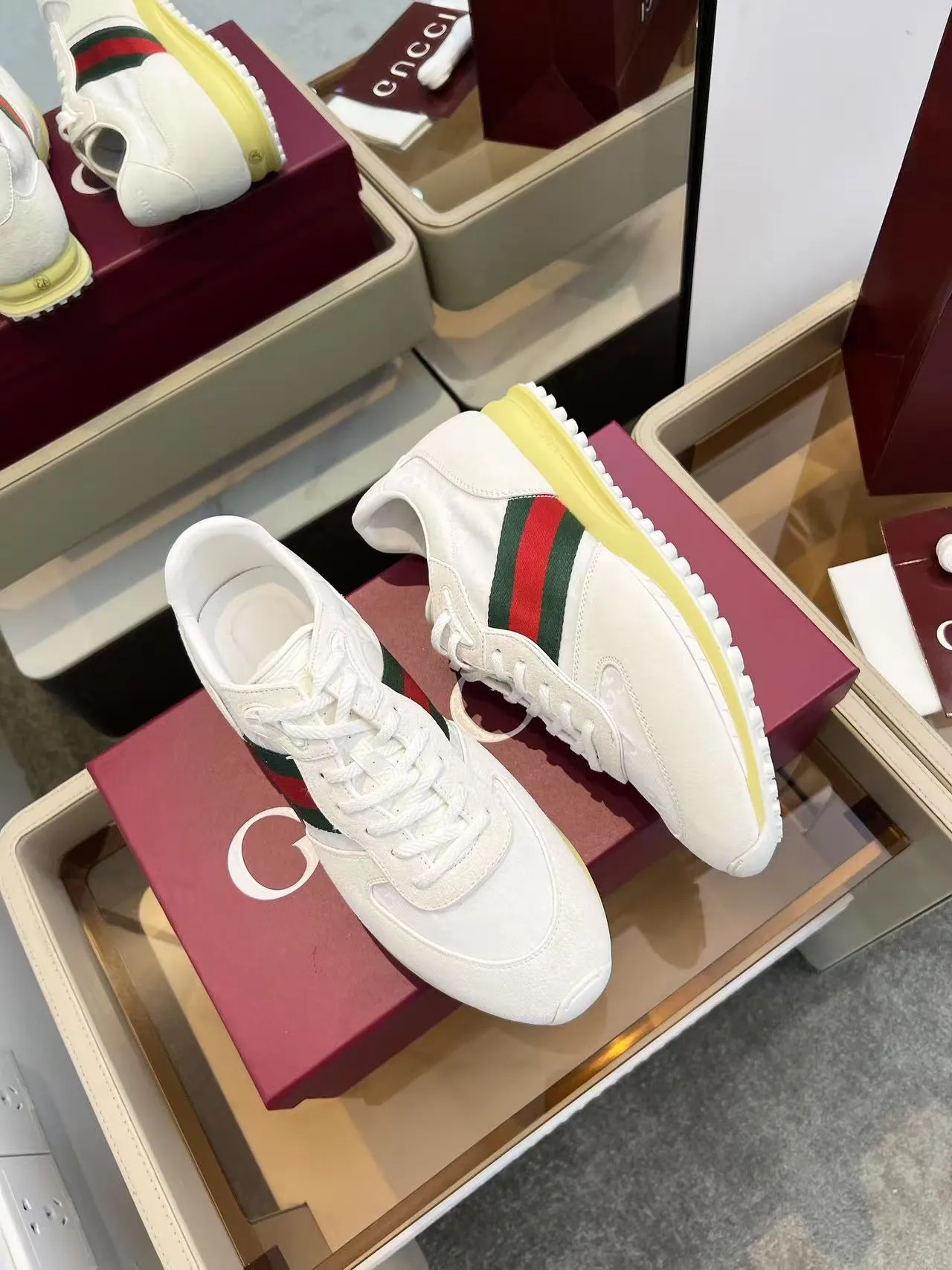 660💰GUCCI Men's New Forrest Gump Sports Shoes Light, comfortable and versatile, full of details, showing retro sports feelings Men's size 39-45
